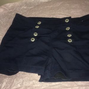 Almost famous shorts size 7